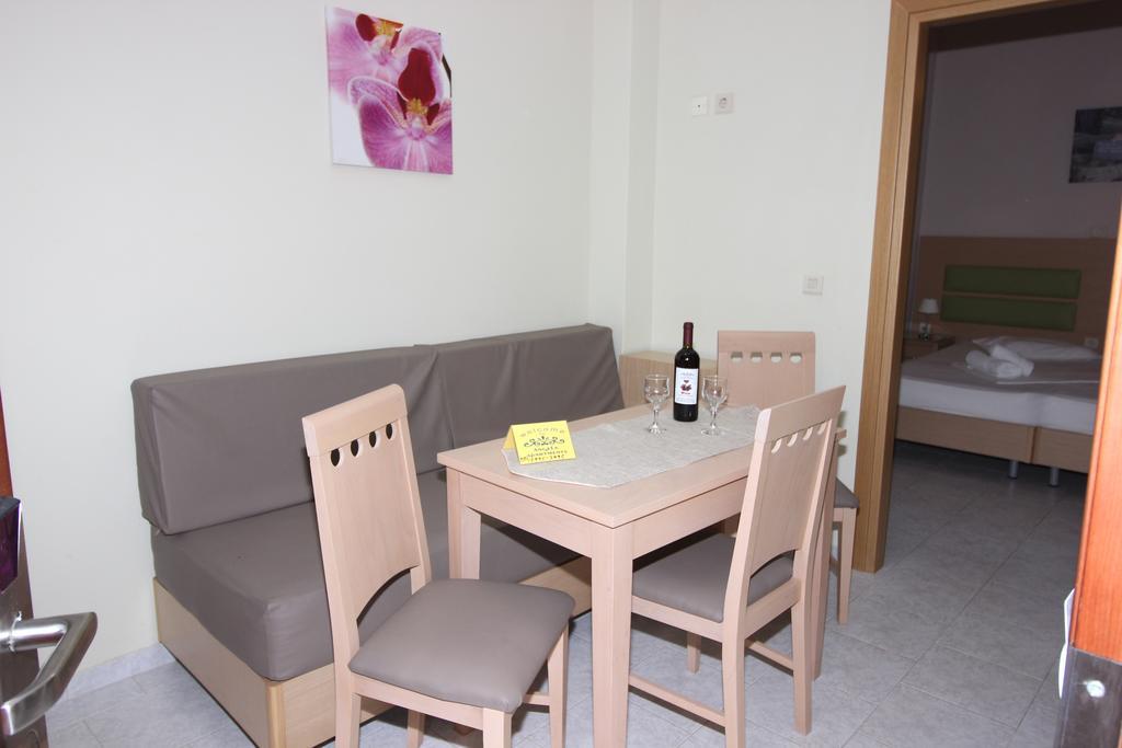 Angela Apartments กาวอส ภายนอก รูปภาพ